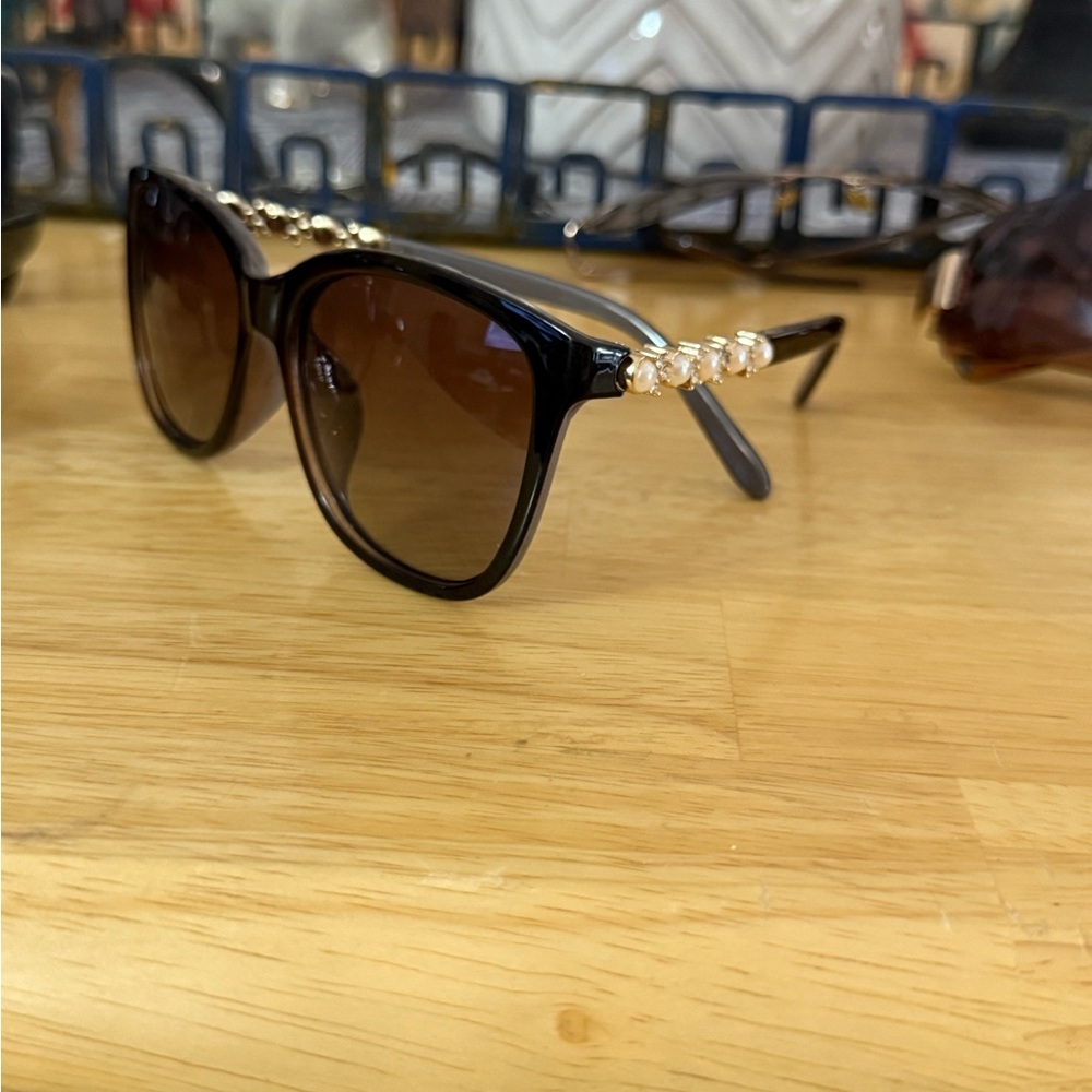 Elegant Black and Gold Sunglasses